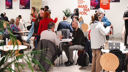 EFM DocSalon delegates meeting and networking.